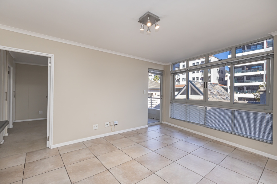 To Let 2 Bedroom Property for Rent in Sea Point Western Cape